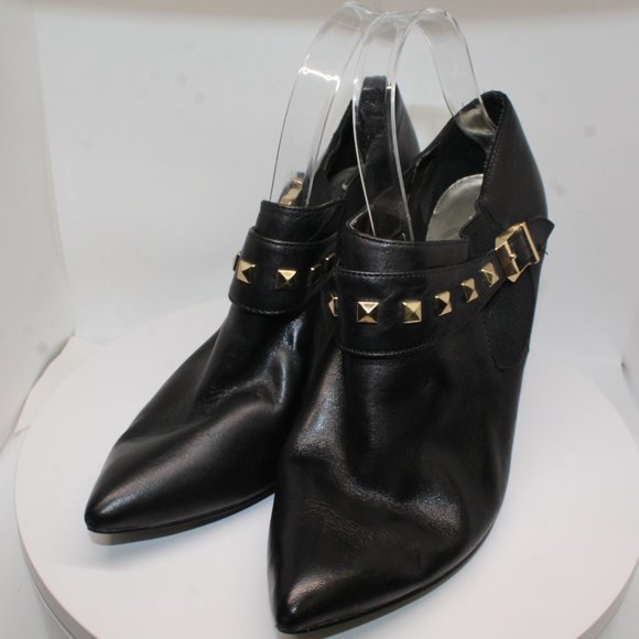 GUESS T Pyramid Studded Sz 8.5M Black Leather Ankle Booties Stilettos Heels #144 - Picture 2 of 16